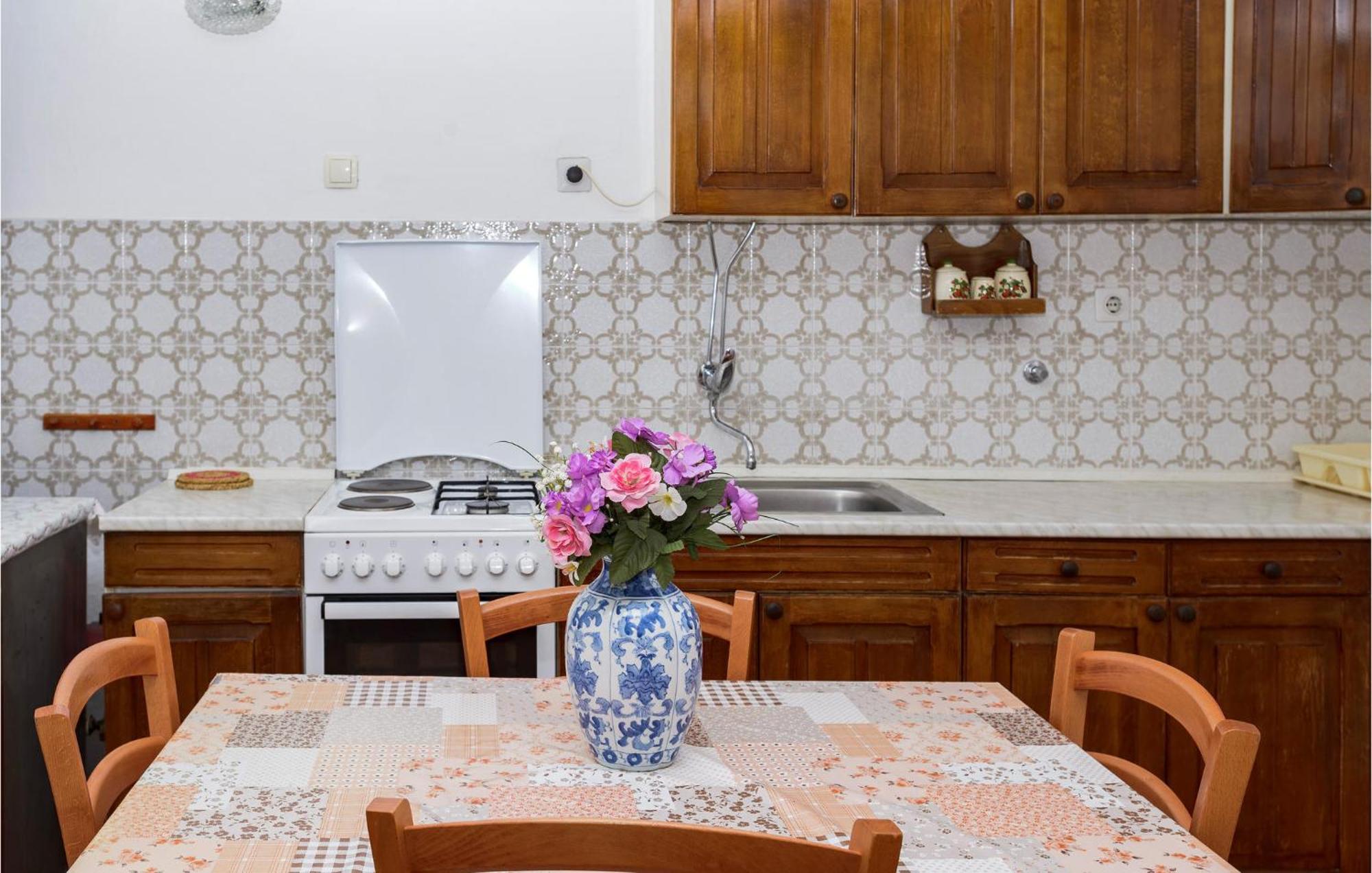 3 Bedroom Beautiful Apartment In Senj Senj  Exterior photo
